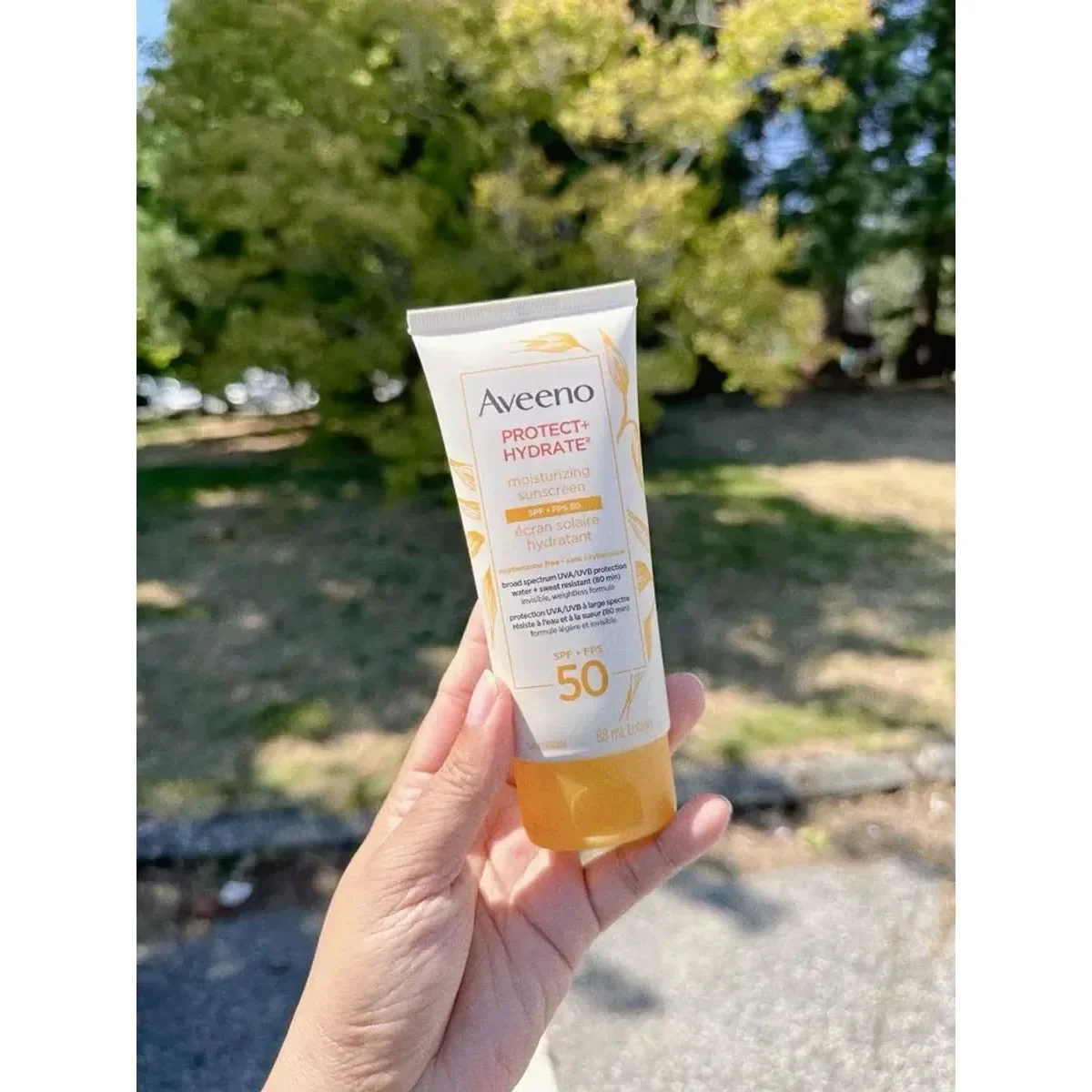 Aveeno Protect + Hydrate Face Sunscreen SPF50